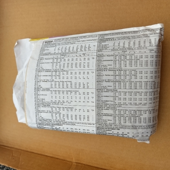 McCall's Sewing Pattern M2856 Girls Rapunzel Cinderella Snow White Witch 4-6 - Picture 2 of 2